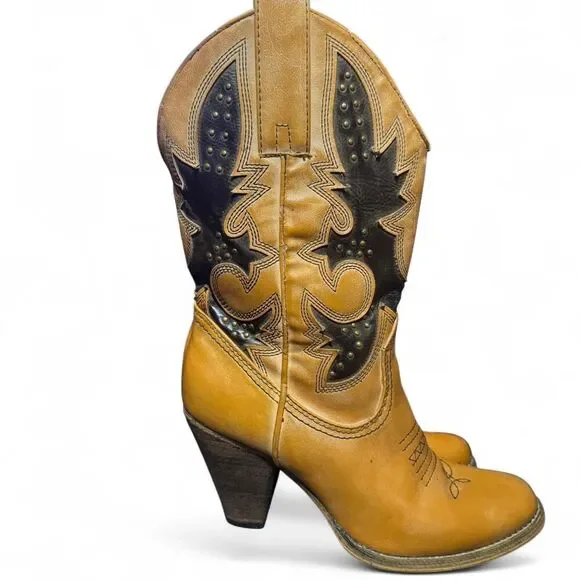 Very Volatile Western Cowboy Boots Womens 7.5 Heeled Tan Faux Leather Distressed - Picture 2 of 8